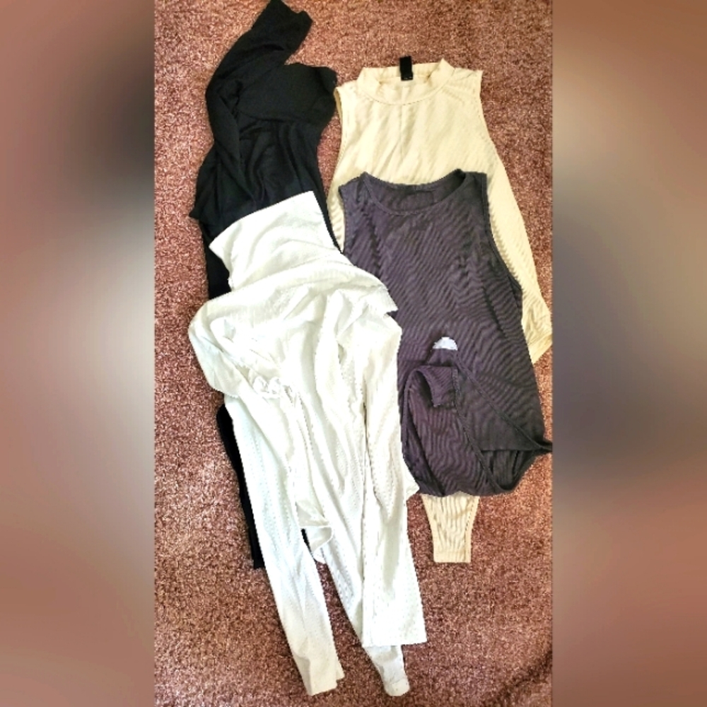 WOMEN BODYSUITS LOT OF 4  Sz. L